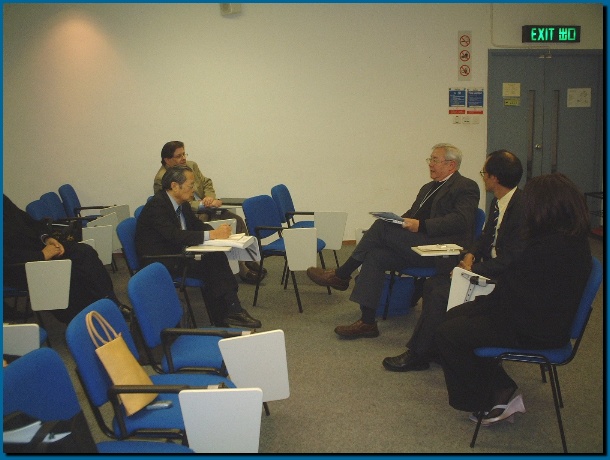 602x451 pixels (102K)